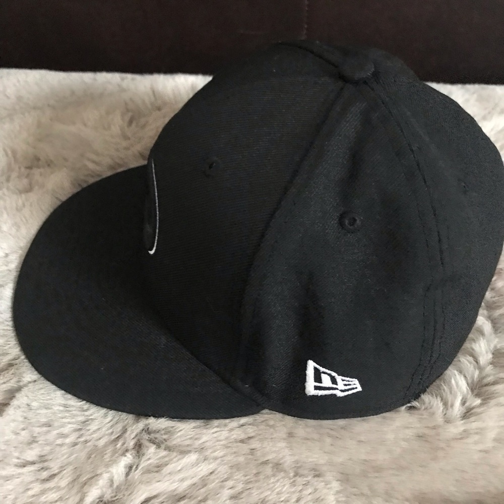 NHL Fanatics Branded Black Philadelphia Flyers Core Primary Logo Fitted - Hat - Picture 2 of 8